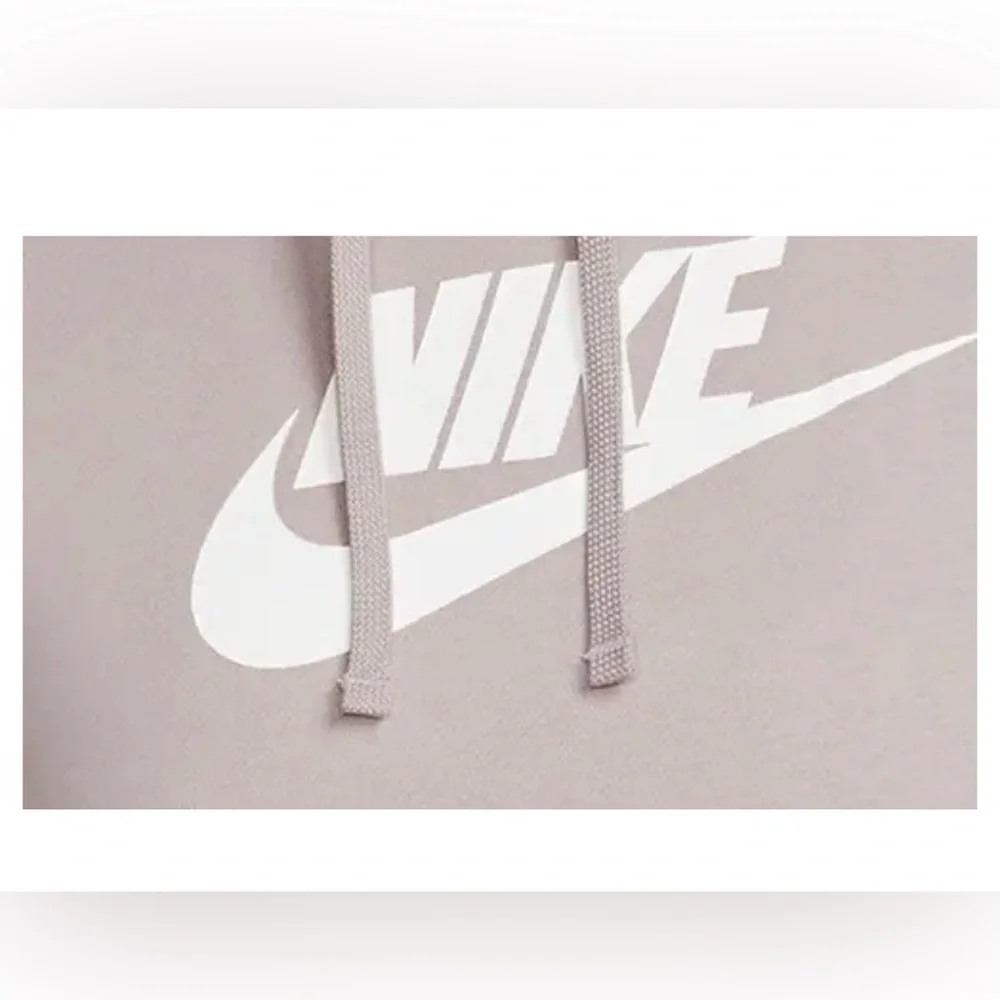 NWT Nike Sportswear Club Fleece Hoodie PLATINUM VIOLET/ WHITE